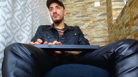 Snapshot of andrewbanner chatting on 12.03.24 MasterRomania online show from 12.03.24