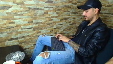 Snapshot of andrewbanner chatting on 12.05.24 MasterRomania online show from 12.05.24