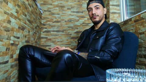 Snapshot of andrewbanner chatting on 12.07.24 MasterRomania online show from 12.07.24