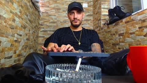 Snapshot of andrewbanner chatting on 12.09.24 MasterRomania online show from 12.09.24