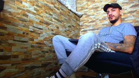 Snapshot of andrewbanner chatting on 12.13.24 MasterRomania online show from 12.13.24