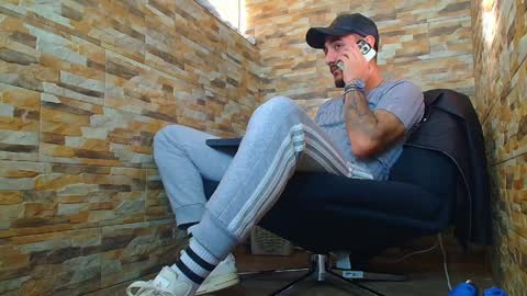 Snapshot of andrewbanner chatting on 12.13.24 MasterRomania online show from 12.13.24