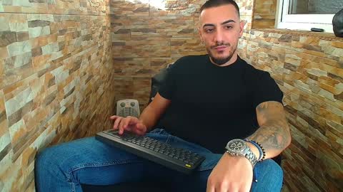 Snapshot of andrewbanner chatting on 12.14.24 MasterRomania online show from 12.14.24