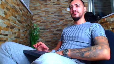 Snapshot of andrewbanner chatting on 12.18.24 MasterRomania online show from 12.18.24