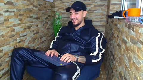 Snapshot of andrewbanner chatting on 12.20.24 MasterRomania online show from 12.20.24