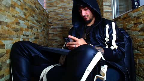 Snapshot of andrewbanner chatting on 12.21.24 MasterRomania online show from 12.21.24