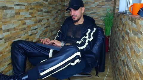 Snapshot of andrewbanner chatting on 12.23.24 MasterRomania online show from 12.23.24