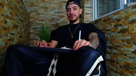 Snapshot of andrewbanner chatting on 12.29.24 MasterRomania online show from 12.29.24