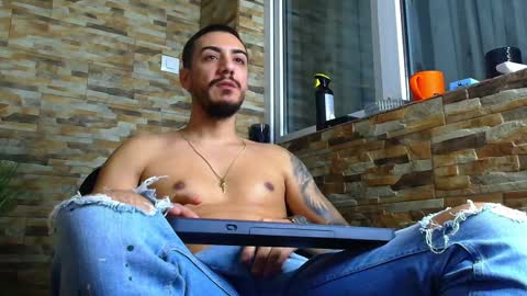 Snapshot of andrewbanner chatting on 01.09.25 MasterRomania online show from 01.09.25
