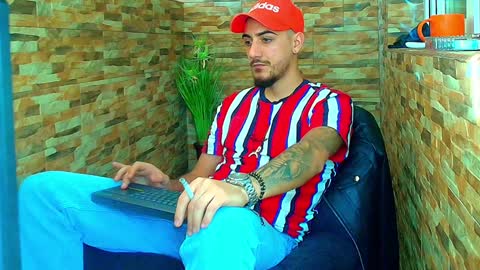 Snapshot of andrewbanner chatting on 01.19.25 MasterRomania online show from 01.19.25