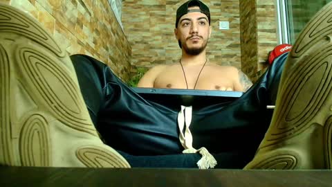 Snapshot of andrewbanner chatting on 01.23.25 MasterRomania online show from 01.23.25