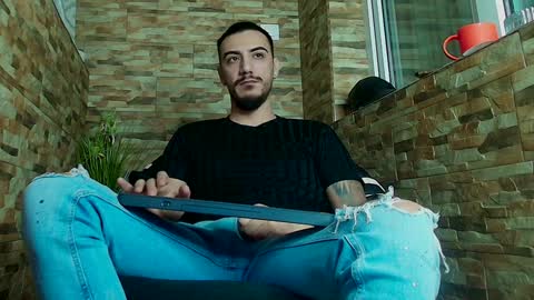 Snapshot of andrewbanner chatting on 01.27.25 MasterRomania online show from 01.27.25
