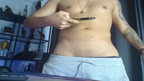 Snapshot of andrewbanner chatting on 02.05.25 MasterRomania online show from 02.05.25