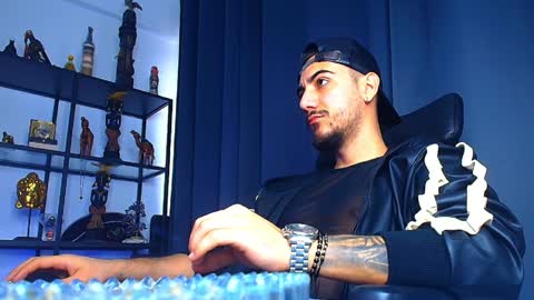 Snapshot of andrewbanner chatting on 02.07.25 MasterRomania online show from 02.07.25