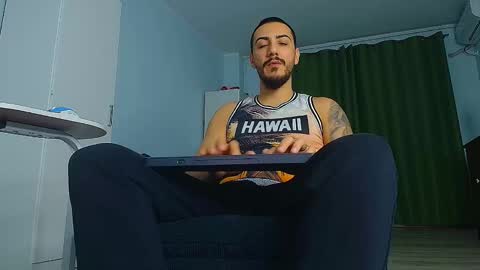 Snapshot of andrewbanner chatting on 10.15.25 MasterRomania online show from 10.15.25