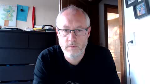 Snapshot of andyberg8 chatting on 10.02.25 Andy online show from 10.02.25
