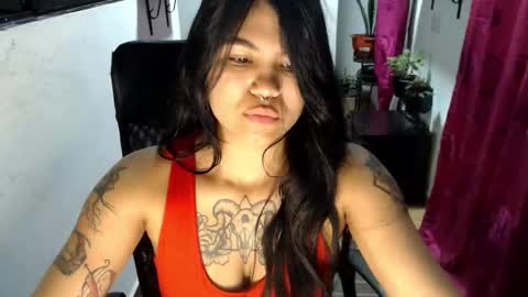 Snapshot of anemona_gray_777 chatting on 09.23.25 anemona_gray_777 online show from 09.23.25