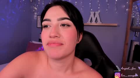 Snapshot of angeel_fox chatting on 01.24.25 Angel online show from 01.24.25