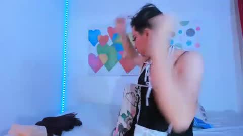 Snapshot of angeelperry chatting on 11.08.25 AngiePerry online show from 11.08.25