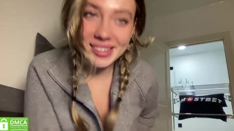 Snapshot of angel_from_sky chatting on 12.23.24 Greetings Jess online show from 12.23.24