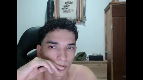 Snapshot of angel_hotc chatting on 01.06.25 Angel online show from 01.06.25