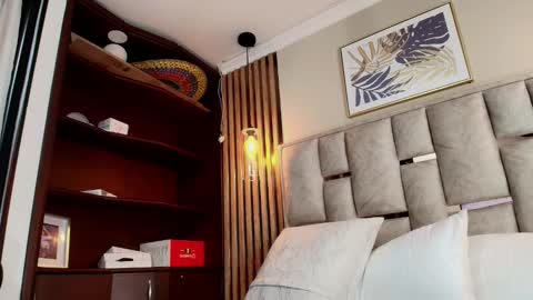 Nicolle  online show from 09.16.25