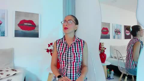 Snapshot of angela_donnato chatting on 12.30.24 A N G E LA. online show from 12.30.24