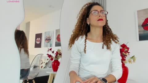 Snapshot of angela_donnato chatting on 01.10.25 A N G E LA. online show from 01.10.25