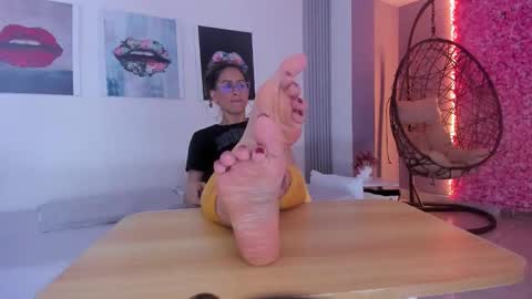 Snapshot of angela_donnato chatting on 09.15.25 A N G E LA. online show from 09.15.25