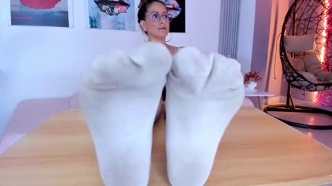 Snapshot of angela_donnato chatting on 09.16.25 A N G E LA. online show from 09.16.25