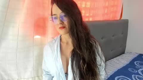 Snapshot of angela_nix chatting on 09.17.25 angela_nix online show from 09.17.25