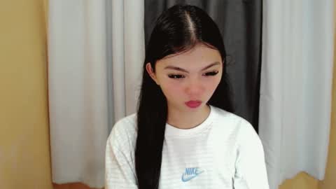 Snapshot of angelari_slut chatting on 01.14.25 angelari_slut online show from 01.14.25