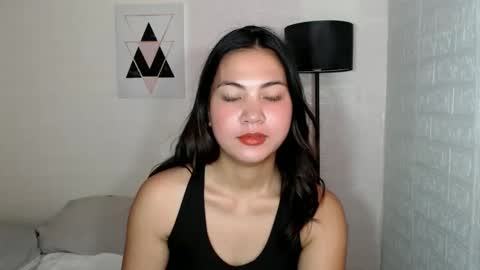 Snapshot of angelavida chatting on 09.20.25 angel- i am new here please do understand that i only get naked on private room thank you online show from 09.20.25