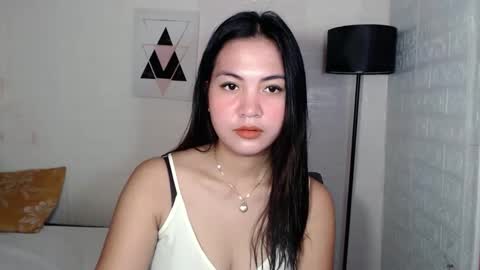 Snapshot of angelavida chatting on 10.19.25 angel- i am new here please do understand that i only get naked on private room thank you online show from 10.19.25