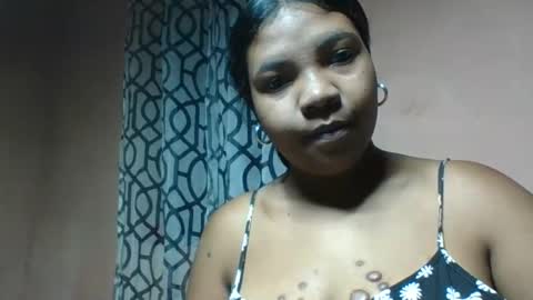 Snapshot of angeleraholiharimalala chatting on 10.09.25 angeleraholiharimalala online show from 10.09.25