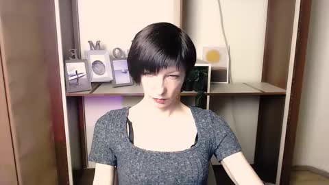 Angelina online show from 11.14.25