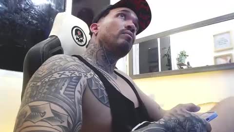 angellatino0 online show from 02.18.25