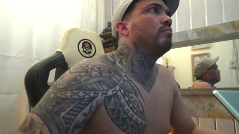 angellatino0 online show from 10.18.25