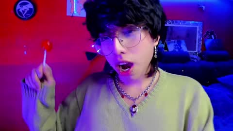 Snapshot of angellonfire chatting on 12.22.24 Angel  online show from 12.22.24