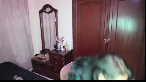 Snapshot of angellys_fit chatting on 12.19.24 Angel online show from 12.19.24