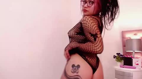 Snapshot of angie99_gh chatting on 02.23.25 Angie online show from 02.23.25