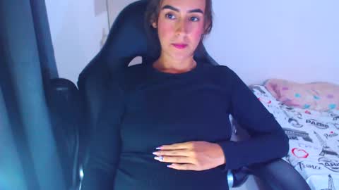 Snapshot of angie_dreamgirl chatting on 12.14.24 IG angie dreamgirl01 online show from 12.14.24