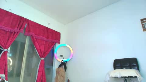 Snapshot of angye_hot chatting on 10.17.25 Jovana Michell online show from 10.17.25
