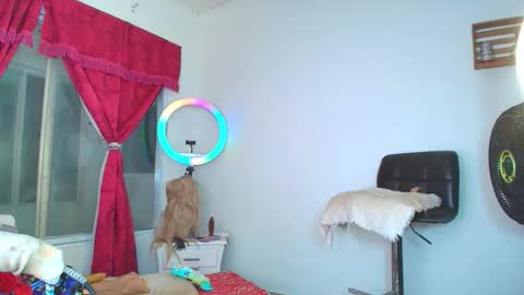 Snapshot of angye_hot chatting on 10.20.25 Jovana Michell online show from 10.20.25