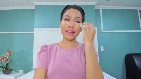 Snapshot of ania_gomez chatting on 09.15.25 Ania online show from 09.15.25
