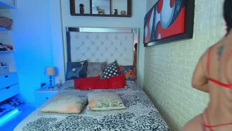 Snapshot of anielli69 chatting on 12.24.24 laura online show from 12.24.24