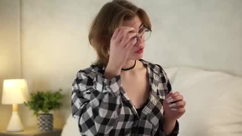 Snapshot of anishavivo chatting on 12.01.25 AnishaVivo online show from 12.01.25