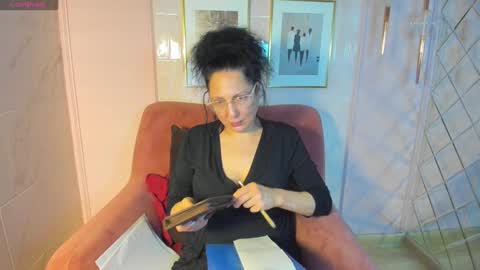 Snapshot of anita_muse chatting on 12.19.24 Anita online show from 12.19.24