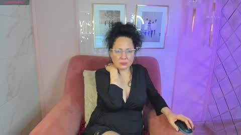 Snapshot of anita_muse chatting on 12.20.24 Anita online show from 12.20.24