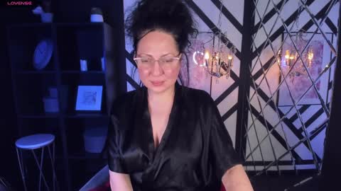 Snapshot of anita_muse chatting on 02.01.25 Anita online show from 02.01.25